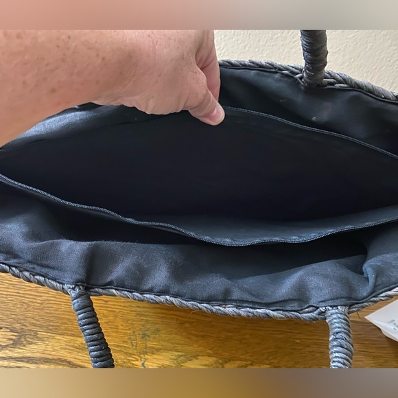 Vintage corn husk purse with 3 sections. - Picture 8 of 9